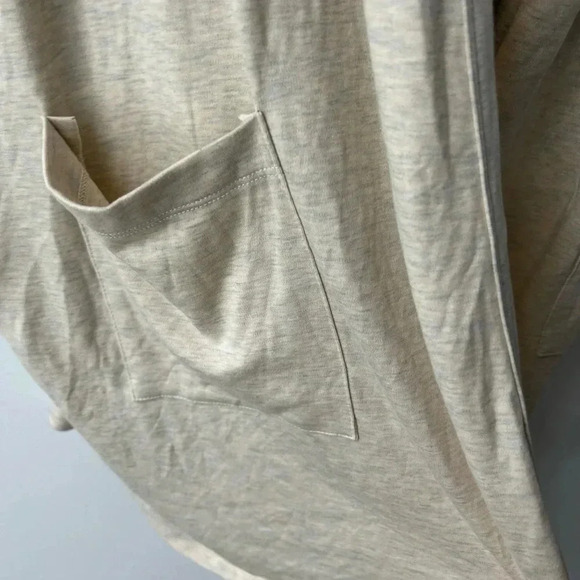 Women's Bamboo/cotton Blanket Cardigan
null - Picture 8 of 11